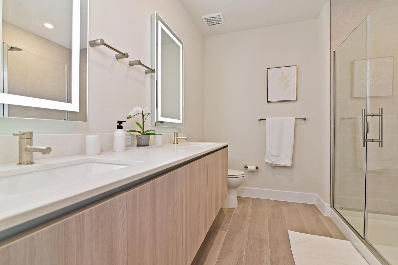 New Modern & Spacious Townhouse Near Disney - 4Br And 3Fb أورلاندو المظهر الخارجي الصورة